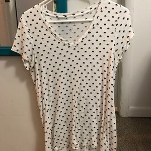 Polka dot black and white v-neck shirt